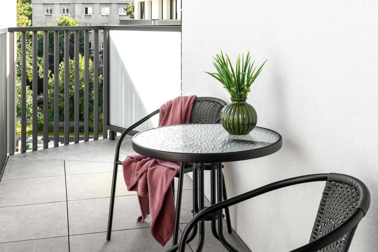 Inpoint Apartments G11 Near Old Town & Kazimierz District & Parking Option Krakau Exterior foto