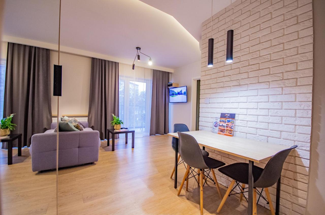 Inpoint Apartments G11 Near Old Town & Kazimierz District & Parking Option Krakau Exterior foto
