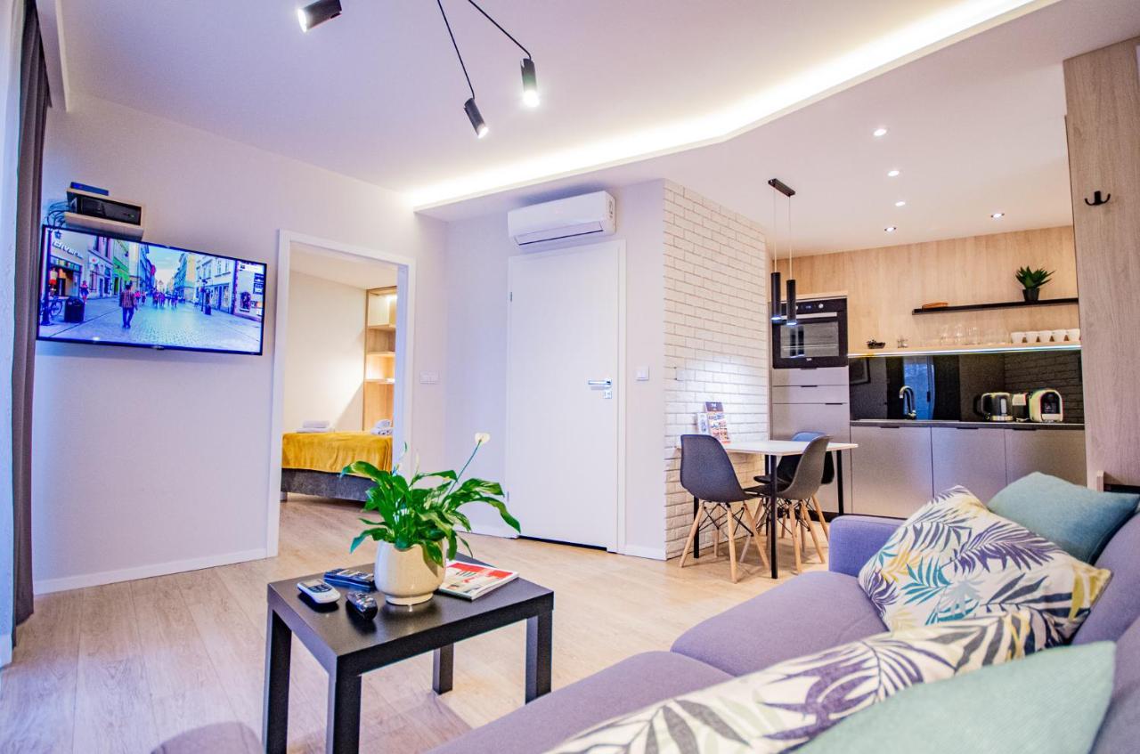 Inpoint Apartments G11 Near Old Town & Kazimierz District & Parking Option Krakau Exterior foto
